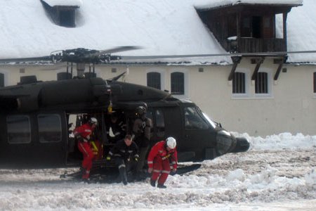 Flugübung für die Feuerwehr Landeck in der Pontlatzkaserne
