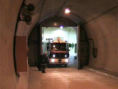 Tunnelübung in der neuen Südröhre des "Strenger Tunnels"