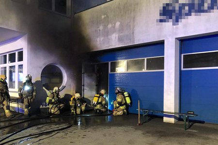 Garagenbrand in Landecker Freizeit- und Sportbetrieb